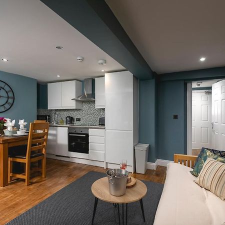 Brighton Beach 2Br Ap With Patio Appartement Buitenkant foto
