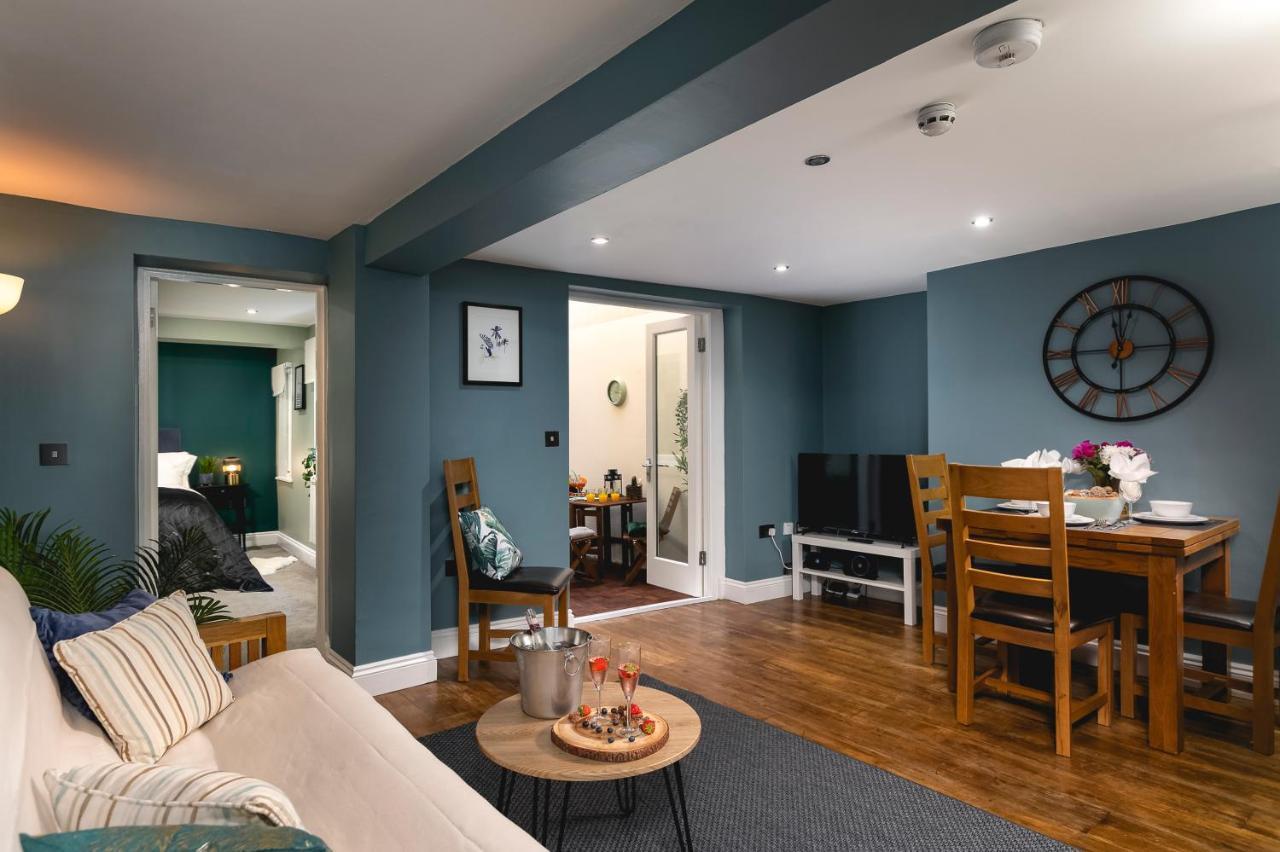 Brighton Beach 2Br Ap With Patio Appartement Buitenkant foto